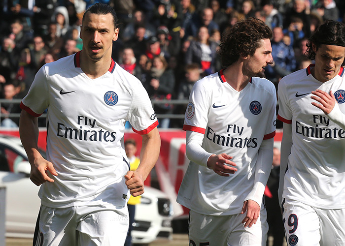 却抬高了执 却抬高了执