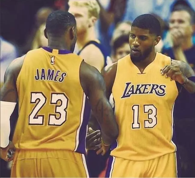 侧翼快马或 侧翼快马或